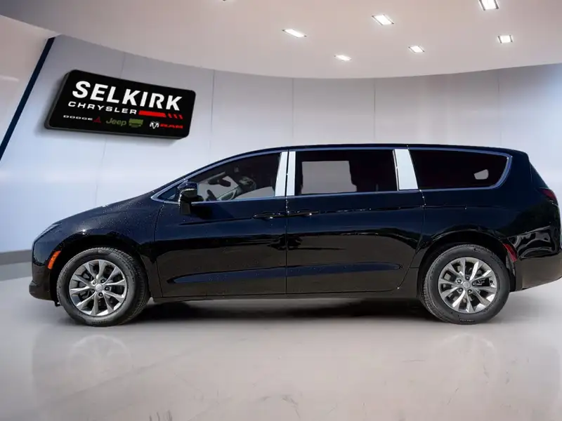 2027 Chrysler Pacifica Select, černá, 0 km, dovoz Kanada — foto 2 z 12