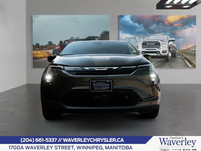2027 Chrysler Pacifica Select AWD, zelená, 12 km, dovoz Kanada — foto 4 z 12