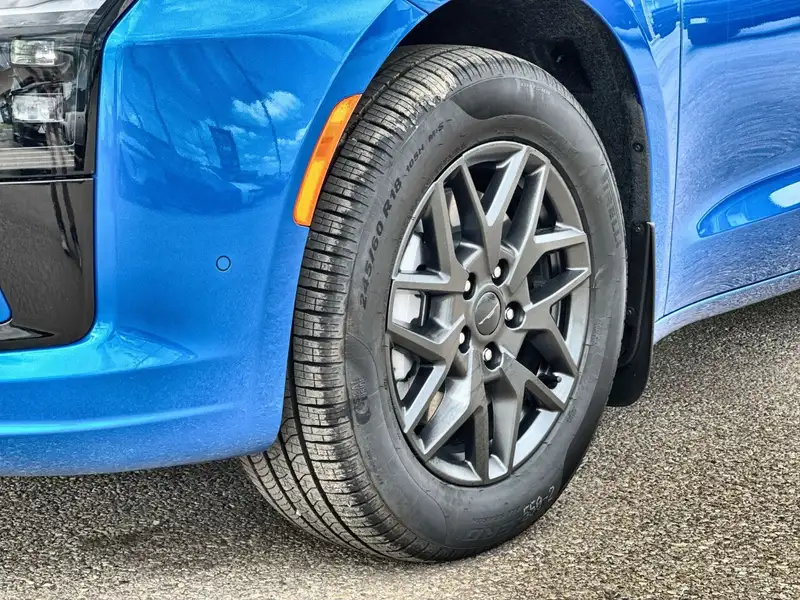 2027 Chrysler Pacifica Select, modrá, 19 km, dovoz Kanada — foto 6 z 12