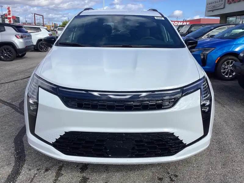 2027 Chrysler Pacifica Select, bílá, 0 km, dovoz Kanada — foto 3 z 12