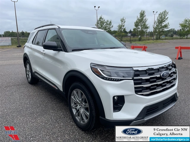 2025 Ford Explorer Active, bílá, 11 405 km, dovoz Kanada — foto 3 z 20