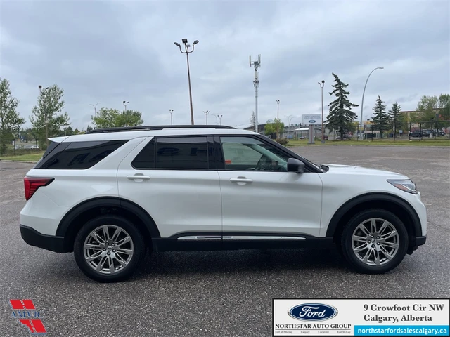 2025 Ford Explorer Active, bílá, 11 405 km, dovoz Kanada — foto 4 z 20