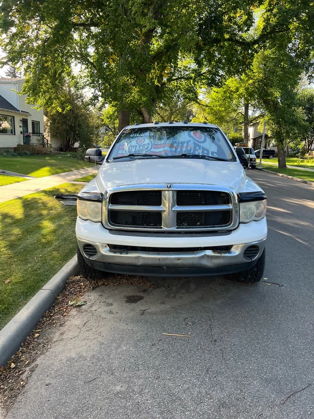 2005 Dodge Ram3500, 211 000 km, dovoz Kanada — foto 2 z 5