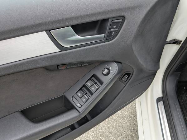2011 Audi, dovoz Kanada — foto 7 z 12