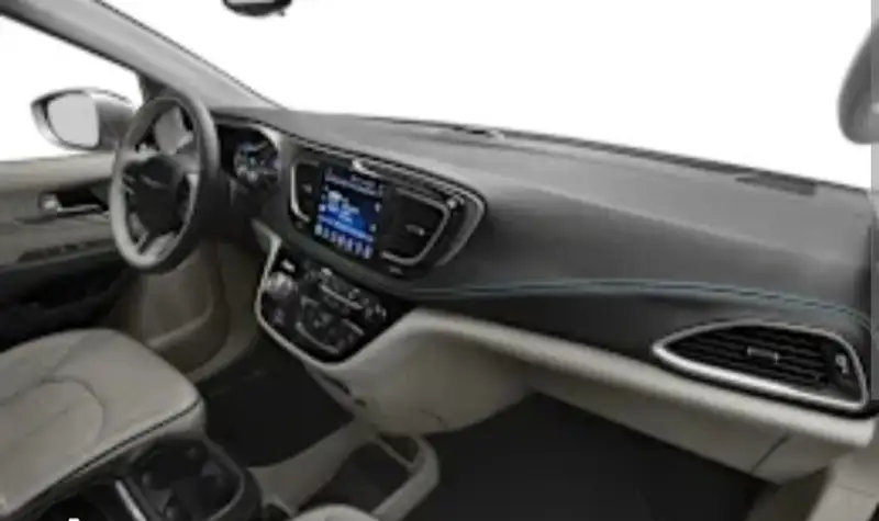 2017 Chrysler Pacifica Limited, černá, 99 179 km, dovoz Kanada — foto 2 z 8