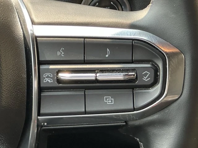 2025 GMC Canyon Elevation, 29 645 km, dovoz Kanada — foto 13 z 20