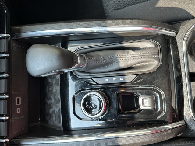 2025 GMC Canyon Elevation, 29 645 km, dovoz Kanada — foto 16 z 20