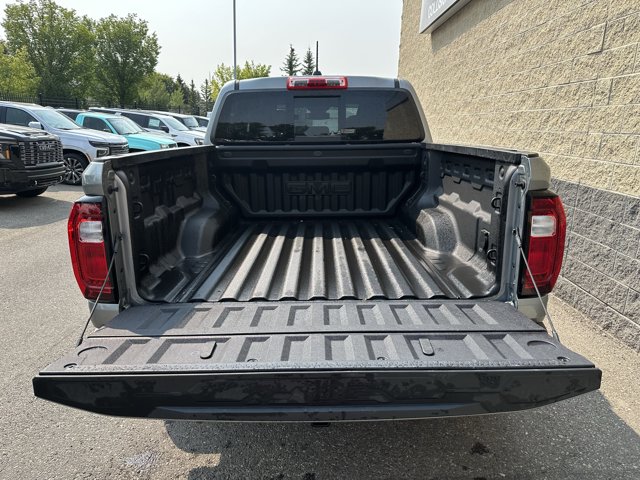 2025 GMC Canyon Elevation, 29 645 km, dovoz Kanada — foto 8 z 20