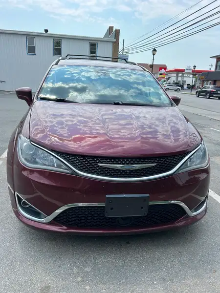 2017 Chrysler Pacifica Touring-L Plus, červená, 220 000 km, dovoz Kanada — foto 4 z 12