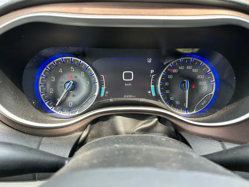 2017 Chrysler Pacifica Touring-L Plus, červená, 220 000 km, dovoz Kanada — foto 7 z 12