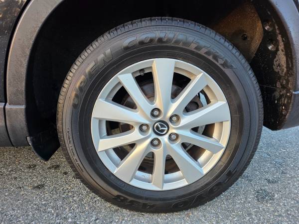 2013 Mazda, dovoz Kanada — foto 11 z 12