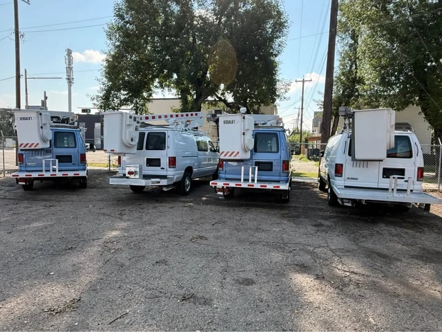 2010 Ford ECONOLINE E-350 SD, 270 006 km, dovoz Kanada — foto 14 z 15