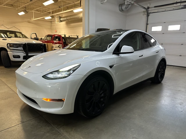 2022 Othrmake Tesla Model Y Performance, bílá, 80 700 km, dovoz Kanada — foto 2 z 20