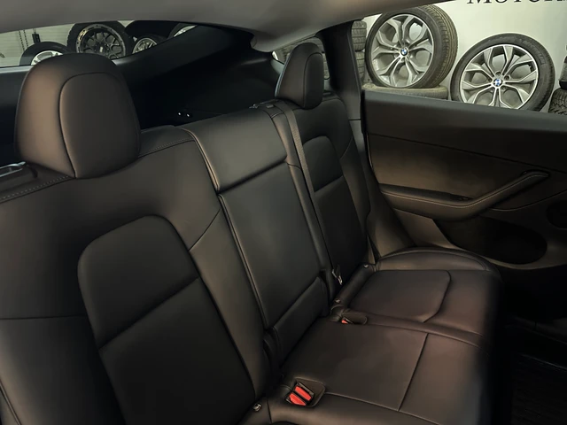 2022 Othrmake Tesla Model Y Performance, bílá, 80 700 km, dovoz Kanada — foto 8 z 20