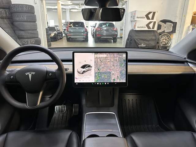 2022 Othrmake Tesla Model Y Performance, bílá, 80 700 km, dovoz Kanada — foto 9 z 20