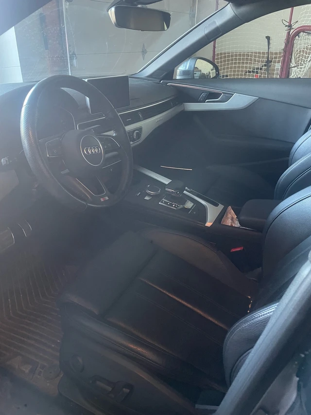 2018 Audi A4 Technik, šedá, 124 042 km, dovoz Kanada — foto 3 z 5