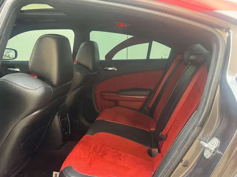 2017 Dodge Charger SRT Hellcat, šedá, 83 403 km, dovoz Kanada — foto 10 z 12
