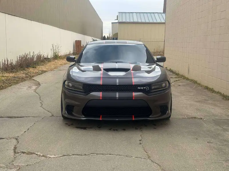 2017 Dodge Charger SRT Hellcat, šedá, 83 403 km, dovoz Kanada — foto 2 z 12