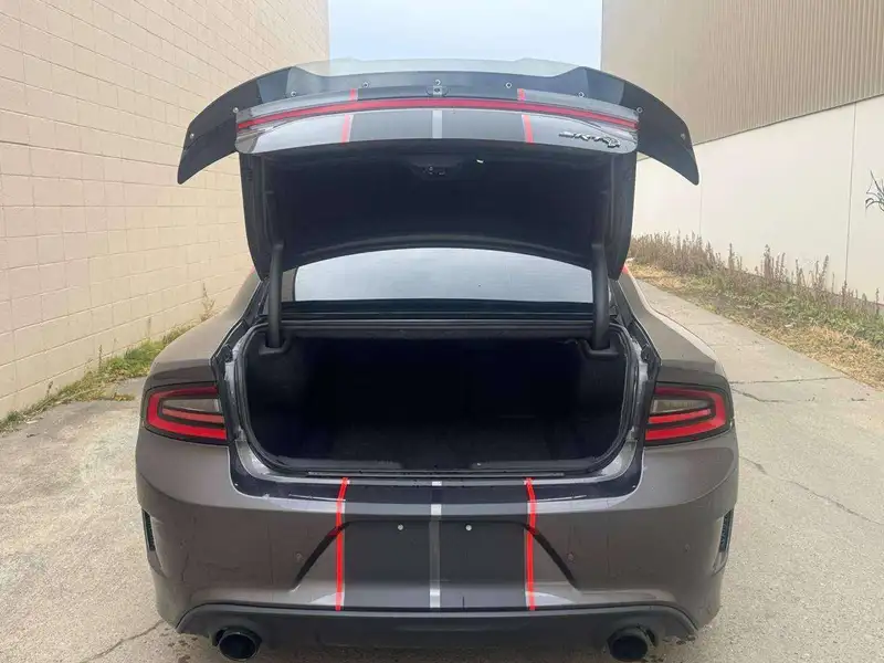 2017 Dodge Charger SRT Hellcat, šedá, 83 403 km, dovoz Kanada — foto 7 z 12