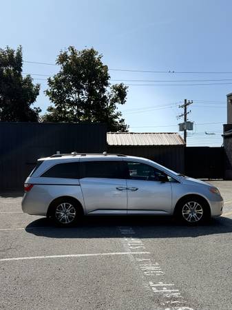 2011 Honda, dovoz Kanada — foto 4 z 12