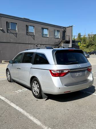 2011 Honda, dovoz Kanada — foto 7 z 12