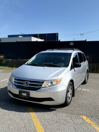 2011 Honda, dovoz Kanada — foto 9 z 12