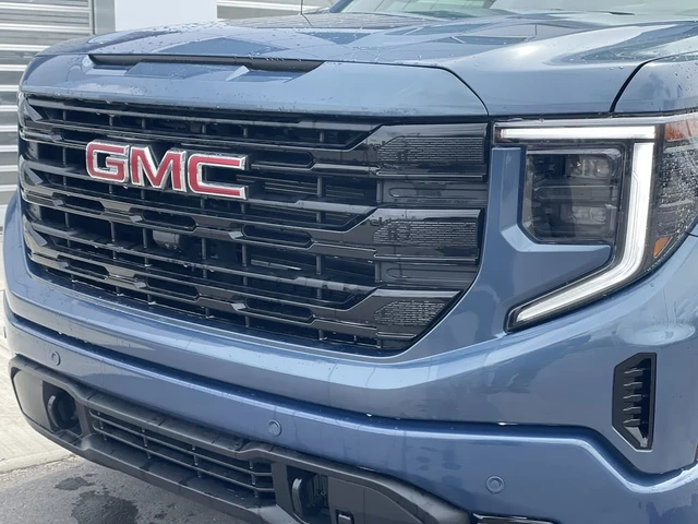 2026 GMC Sierra 1500 Elevation, modrá, 7 km, dovoz Kanada — foto 3 z 20