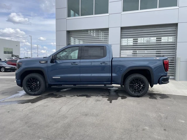 2026 GMC Sierra 1500 Elevation, modrá, 7 km, dovoz Kanada — foto 5 z 20