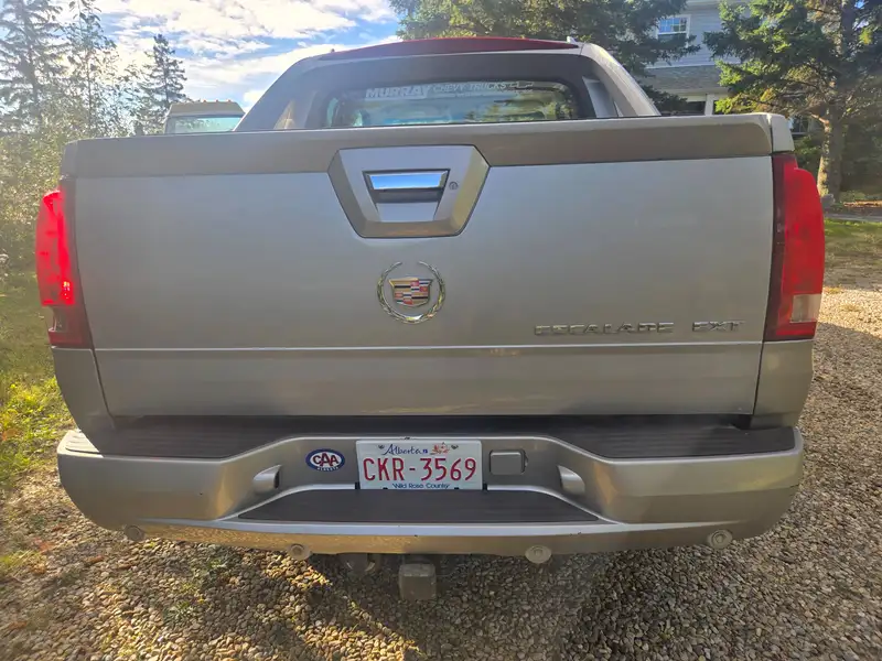2005 Cadillac Escalade EXT, béžová, 137 987 km, dovoz Kanada — foto 4 z 7