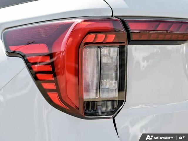 2026 Ford Explorer Active, bílá, 8 km, dovoz Kanada — foto 12 z 19