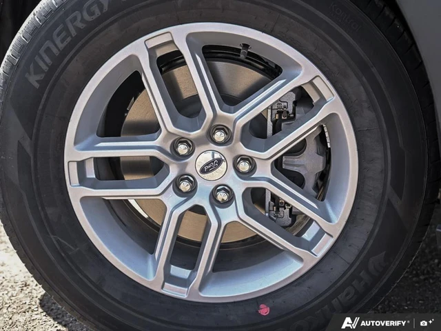 2026 Ford Explorer Active, bílá, 8 km, dovoz Kanada — foto 6 z 19
