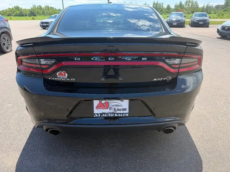 2017 Dodge Charger SRT HELLCAT, 64 500 km, dovoz Kanada — foto 4 z 12