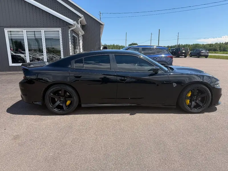 2017 Dodge Charger SRT HELLCAT, 64 500 km, dovoz Kanada — foto 8 z 12