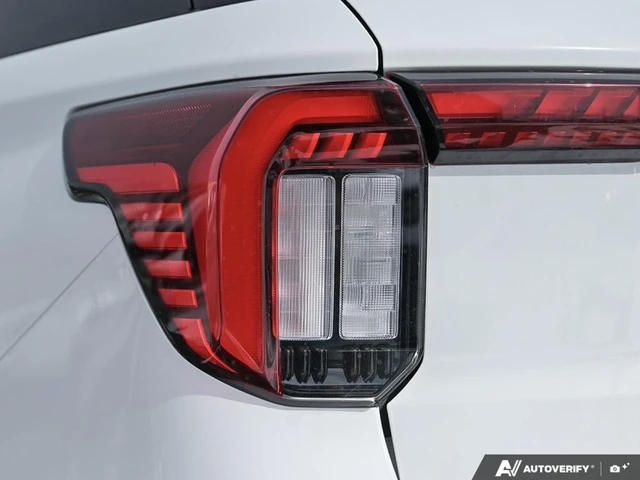 2026 Ford Explorer Active, bílá, 12 km, dovoz Kanada — foto 12 z 19