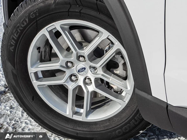 2026 Ford Explorer Active, bílá, 2 088 km, dovoz Kanada — foto 6 z 19