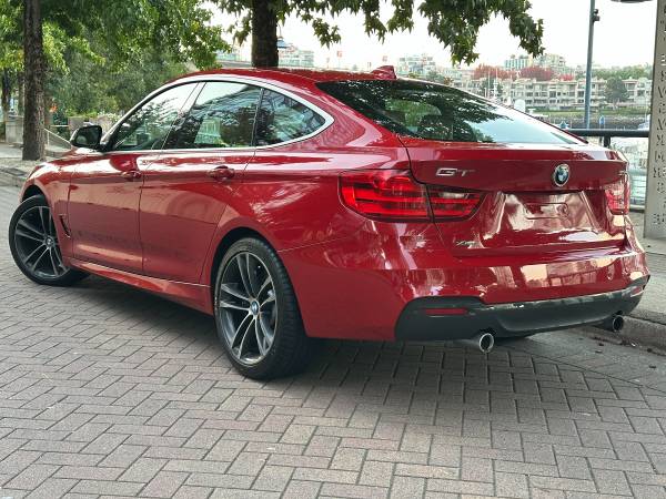 BMW, dovoz Kanada — foto 9 z 12