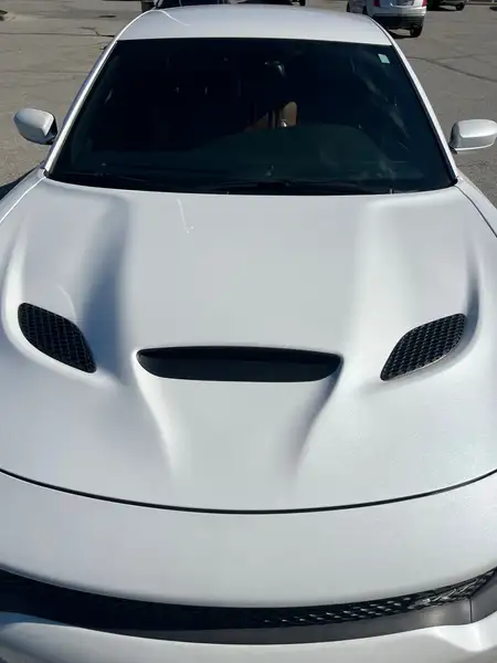 2015 Dodge Charger SRT Hellcat, bílá, 82 000 km, dovoz Kanada — foto 3 z 10
