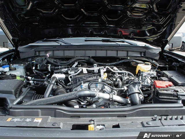 2026 Ford Bronco Base, černá, 60 km, dovoz Kanada — foto 8 z 19
