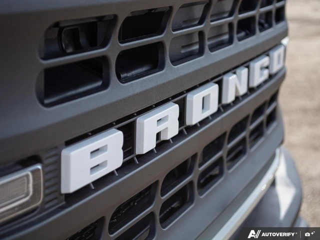 2026 Ford Bronco Base, béžová, 62 km, dovoz Kanada — foto 11 z 19