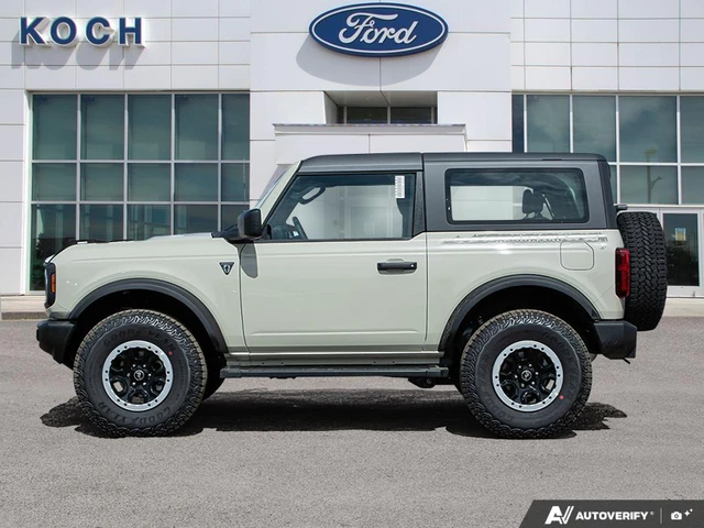 2026 Ford Bronco Base, béžová, 62 km, dovoz Kanada — foto 3 z 19