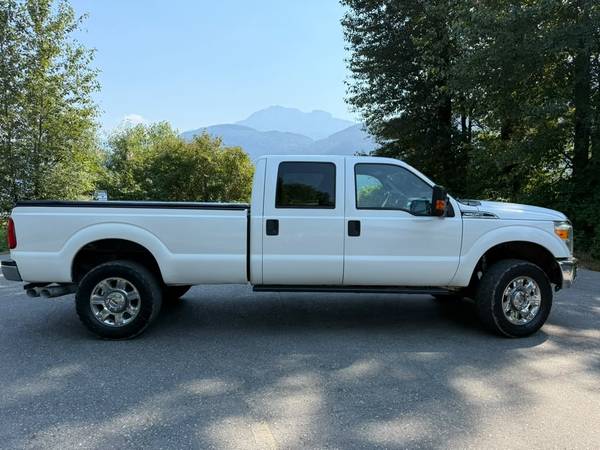 2011 Ford, dovoz Kanada — foto 4 z 12