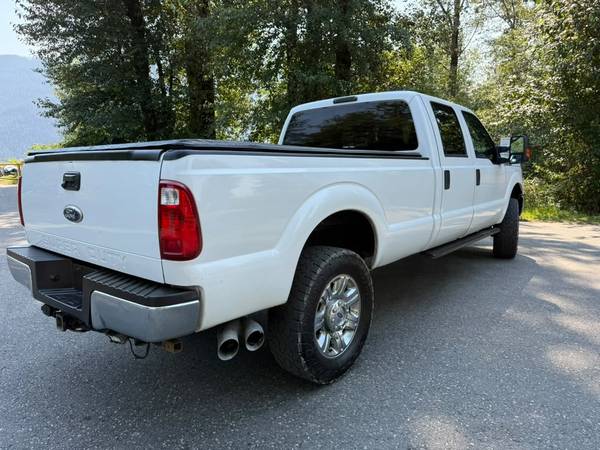 2011 Ford, dovoz Kanada — foto 6 z 12