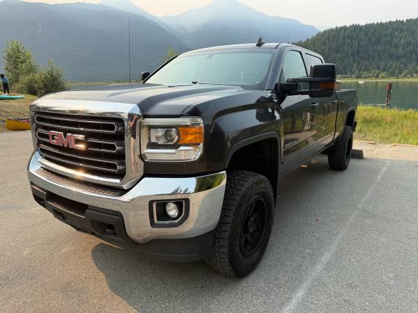 2015 GMC, dovoz Kanada — foto 2 z 12