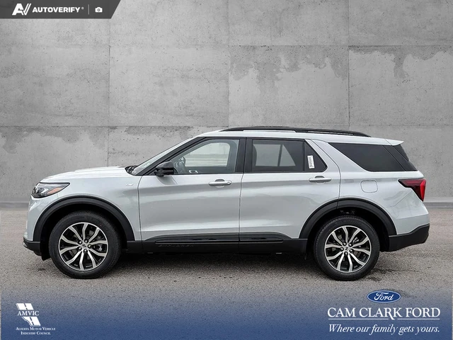 2027 Ford Explorer ST-Line, šedá, 18 km, dovoz Kanada — foto 3 z 20
