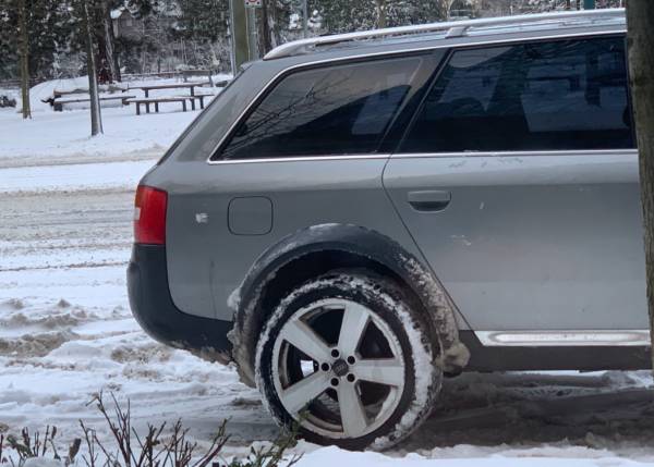 2004 Audi, dovoz Kanada — foto 2 z 12