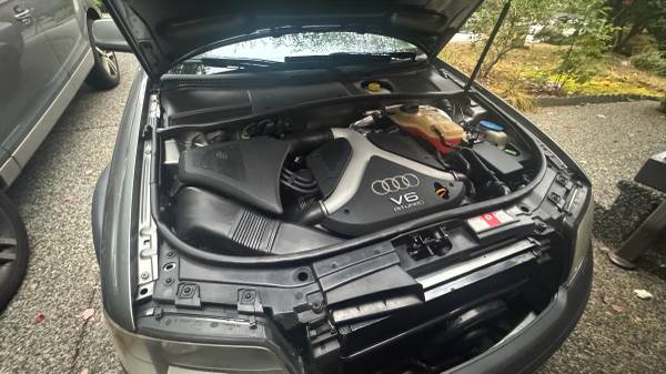 2004 Audi, dovoz Kanada — foto 8 z 12