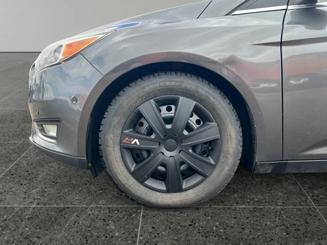 2018 Ford Focus Titanium, 144 857 km, dovoz Kanada — foto 11 z 17