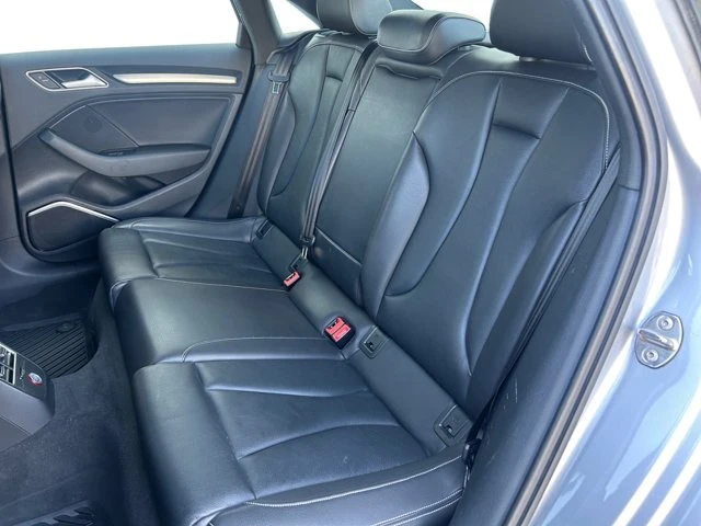 2015 Audi S3 2.0T Technik, 62 490 km, dovoz Kanada — foto 13 z 15