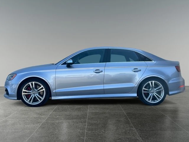 2015 Audi S3 2.0T Technik, 62 490 km, dovoz Kanada — foto 2 z 15
