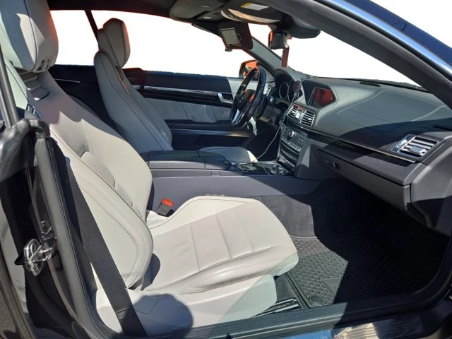 2017 Mercedes-Benz Eclass E 550, 94 000 km, dovoz Kanada — foto 13 z 15